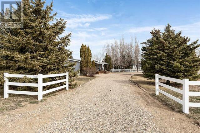 522 8 Street, House other with 3 bedrooms, 2 bathrooms and 6 parking in Cypress County AB | Image 2