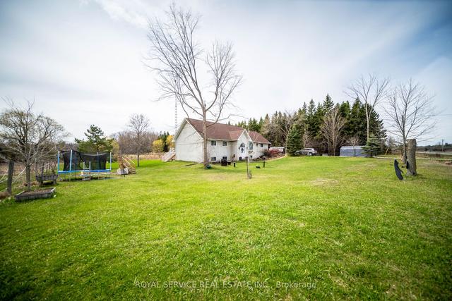 2253 Wallace Point Rd, House detached with 3 bedrooms, 3 bathrooms and 8 parking in Otonabee South Monaghan ON | Image 23