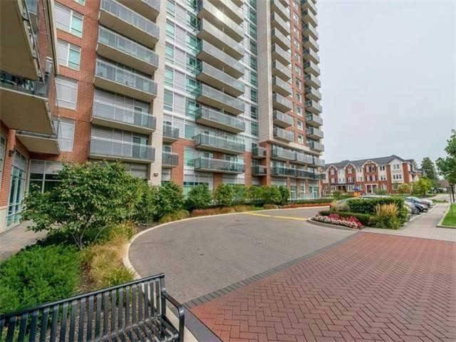 2004 - 215 Queen St E, Condo with 2 bedrooms, 2 bathrooms and 1 parking in Brampton ON | Image 3