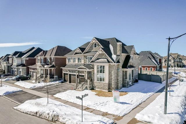 2 Herringbone Cres, House detached with 4 bedrooms, 4 bathrooms and 9 parking in Brampton ON | Image 23