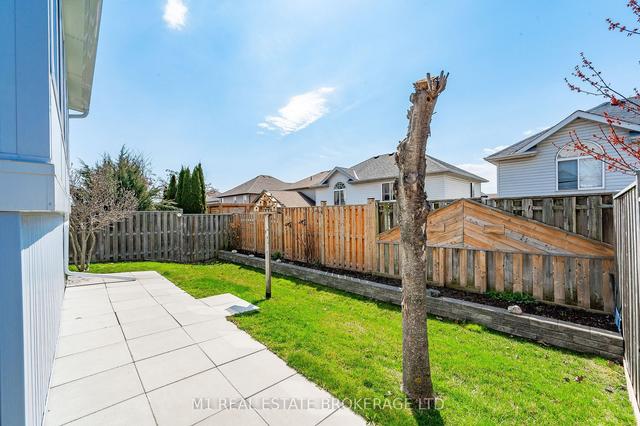 22 Washburn Dr, House detached with 3 bedrooms, 3 bathrooms and 4 parking in Guelph ON | Image 15
