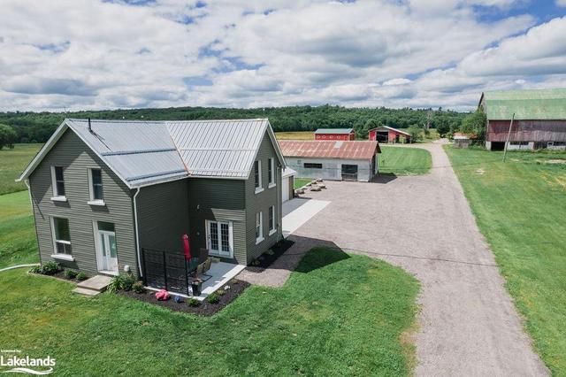 3676 124 Highway, House detached with 4 bedrooms, 2 bathrooms and 18 parking in Magnetawan ON | Image 22