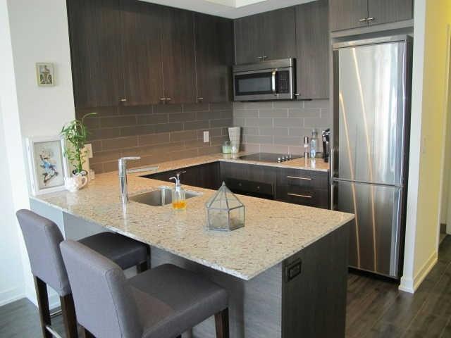 709 - 18 Rean Dr, Condo with 1 bedrooms, 2 bathrooms and 1 parking in Toronto ON | Image 3