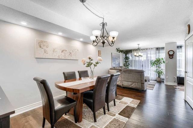 310 - 2 Valhalla Inn Rd, Townhouse with 3 bedrooms, 3 bathrooms and 1 parking in Toronto ON | Image 3