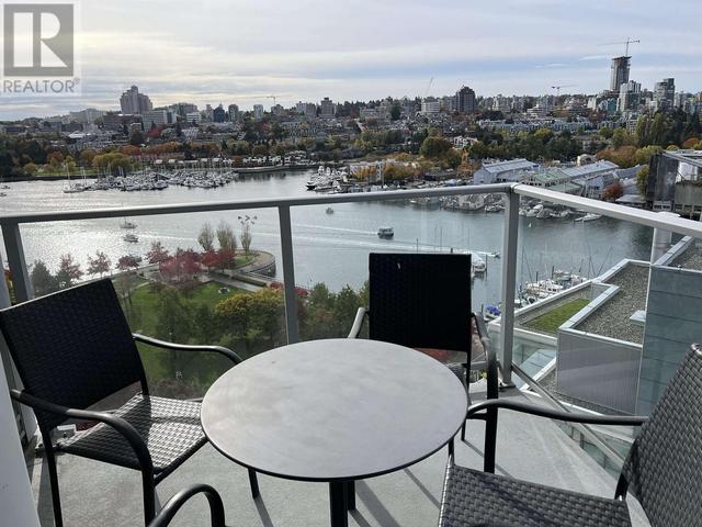1702 - 638 Beach Crescent, Condo with 2 bedrooms, 2 bathrooms and null parking in Vancouver BC | Image 2