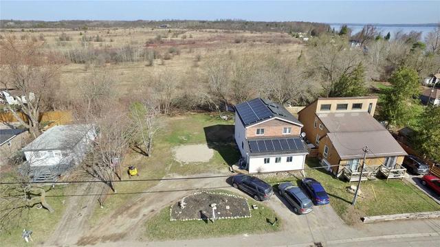 423 Long Beach Rd, House detached with 3 bedrooms, 2 bathrooms and 8 parking in Kawartha Lakes ON | Image 2