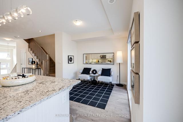 28 Coneflower Cres, House attached with 4 bedrooms, 4 bathrooms and 2 parking in Toronto ON | Image 6