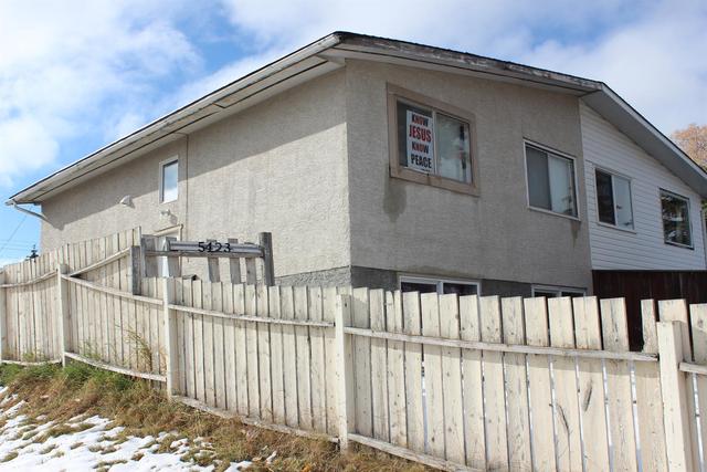 5423 8 Avenue Se, Home with 4 bedrooms, 2 bathrooms and 4 parking in Calgary AB | Image 4
