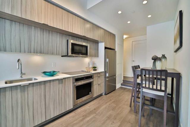 108 - 80 Vanauley St, Townhouse with 2 bedrooms, 3 bathrooms and 1 parking in Toronto ON | Image 4