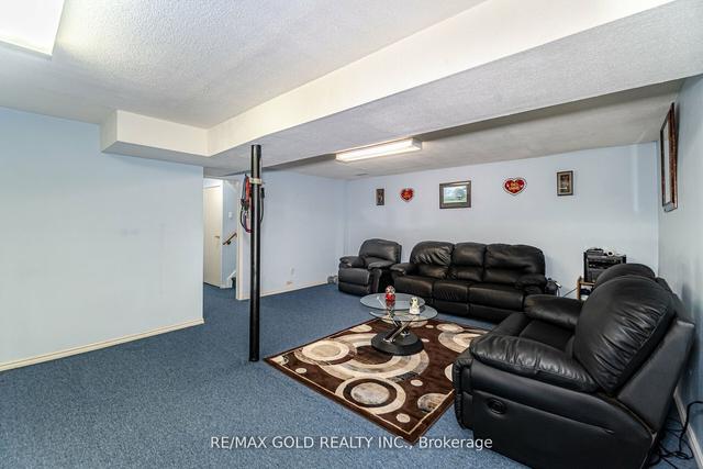 17 Slater Circ, House detached with 4 bedrooms, 3 bathrooms and 4 parking in Brampton ON | Image 24