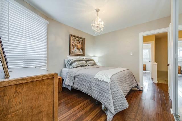 10 Chatham Ave, House semidetached with 2 bedrooms, 2 bathrooms and 1 parking in Toronto ON | Image 8