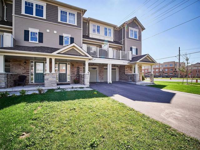 45 Far North Crt, House attached with 2 bedrooms, 2 bathrooms and 3 parking in Oshawa ON | Image 1