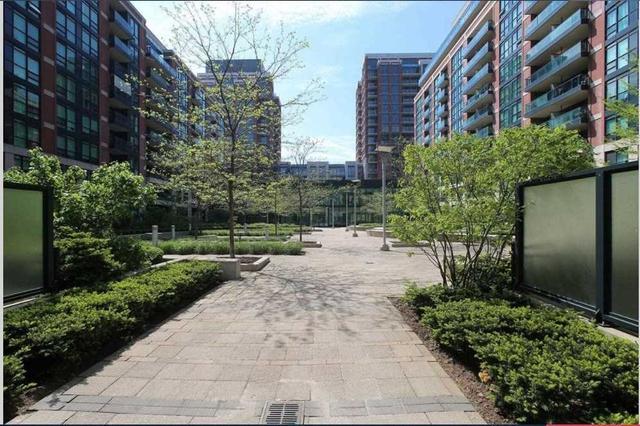 104 - 525 Wilson Ave N, Condo with 2 bedrooms, 2 bathrooms and 1 parking in Toronto ON | Image 3