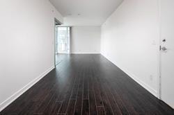 2009 - 210 Simcoe St, Condo with 1 bedrooms, 1 bathrooms and 1 parking in Toronto ON | Image 4