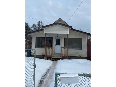 230 Buchanan Street, House detached with 3 bedrooms, 2 bathrooms and null parking in Kimberley BC | Card Image