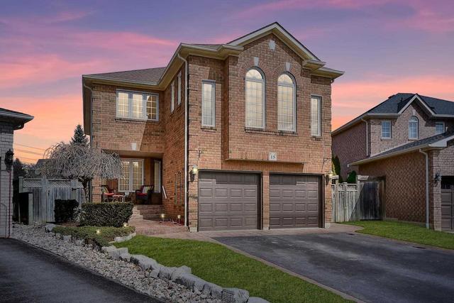 15 Pineway Crt, House detached with 4 bedrooms, 4 bathrooms and 6 parking in Whitby ON | Image 1