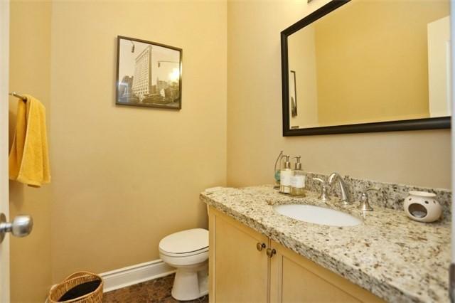 th-17 - 1 Rean Dr, Townhouse with 2 bedrooms, 3 bathrooms and 1 parking in Toronto ON | Image 18