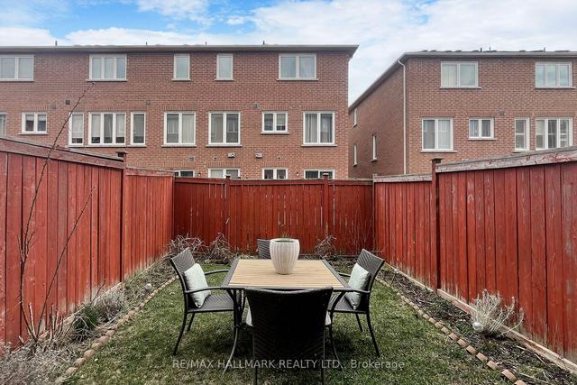 33 Ferguson St, House attached with 3 bedrooms, 3 bathrooms and 2 parking in Toronto ON | Image 28