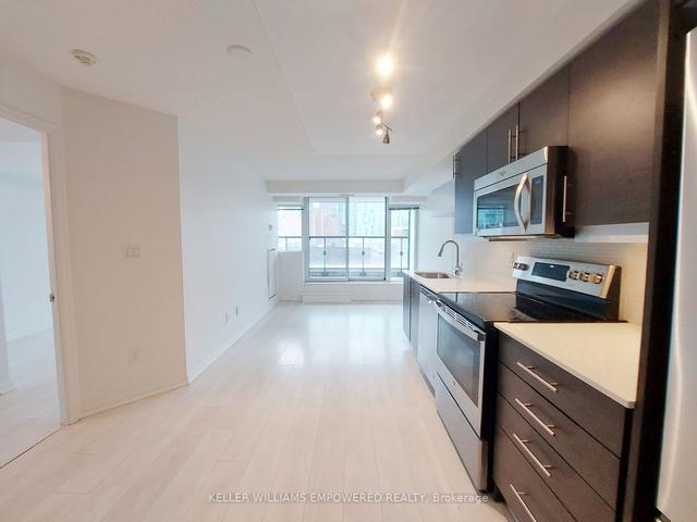 909 - 400 Adelaide St E, Condo with 1 bedrooms, 2 bathrooms and 0 parking in Toronto ON | Image 12
