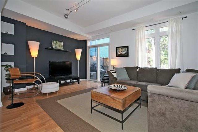 th 2 - 98 Carr St, Townhouse with 2 bedrooms, 2 bathrooms and 1 parking in Toronto ON | Image 2