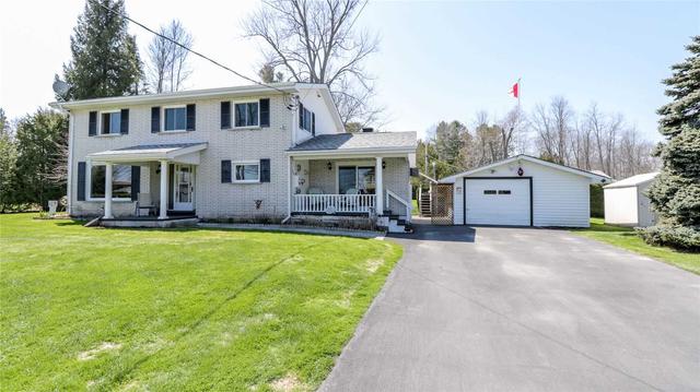 320 Lakeshore Rd E, House detached with 3 bedrooms, 2 bathrooms and 5 parking in Oro Medonte ON | Image 3