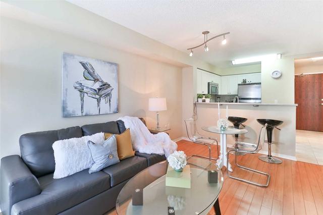 506 - 15 Michael Power Pl, Condo with 1 bedrooms, 1 bathrooms and 1 parking in Toronto ON | Image 6