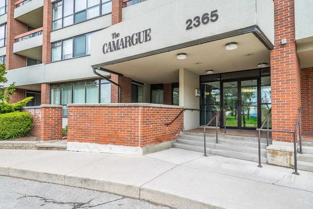 1205 - 2365 Kennedy Rd, Condo with 3 bedrooms, 2 bathrooms and 2 parking in Toronto ON | Image 1