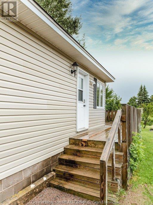 24 Jarvis, House detached with 3 bedrooms, 1 bathrooms and null parking in Shediac P NB | Image 7