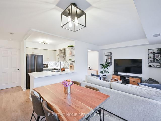 303 - 300 Balliol St, Condo with 1 bedrooms, 2 bathrooms and 1 parking in Toronto ON | Image 3