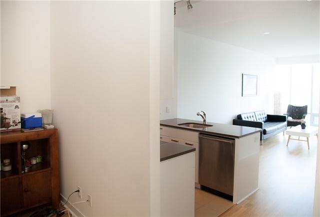 4206 - 295 Adelaide St W, Condo with 1 bedrooms, 1 bathrooms and null parking in Toronto ON | Image 11