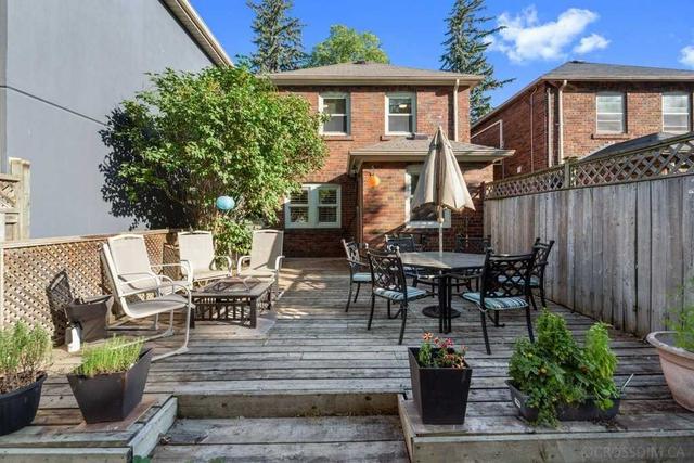 318 Fairlawn Ave, House detached with 3 bedrooms, 2 bathrooms and 1 parking in Toronto ON | Image 13