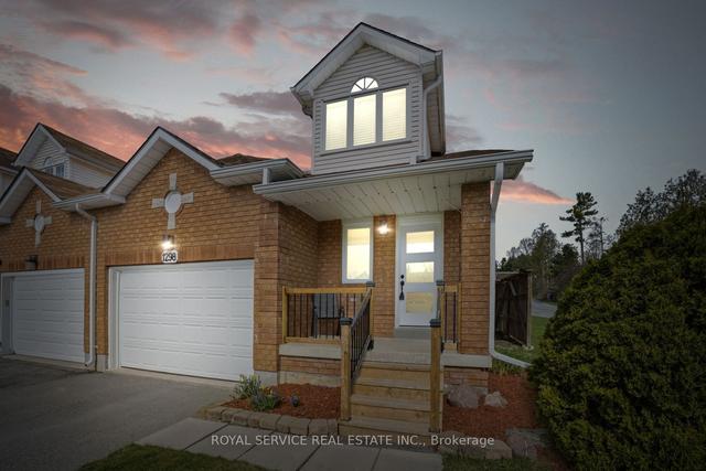 1298 Eagle Cres, House attached with 2 bedrooms, 3 bathrooms and 3.5 parking in Peterborough ON | Image 12