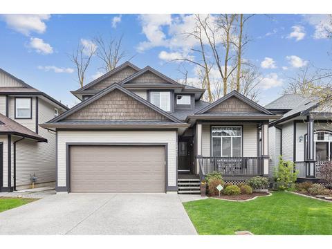 18471 68a Avenue, House detached with 5 bedrooms, 4 bathrooms and 4 parking in Surrey BC | Card Image