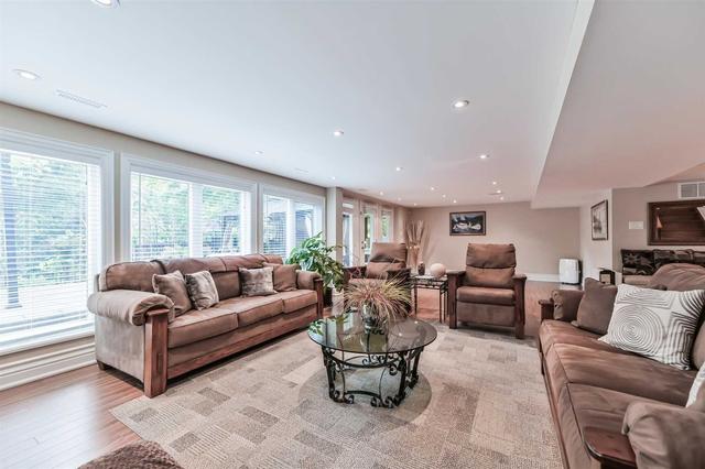 8 Leander Crt, House detached with 4 bedrooms, 5 bathrooms and 3 parking in Toronto ON | Image 20
