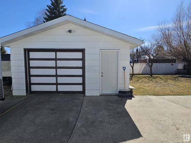 4905 Mackenzie Av, House detached with 5 bedrooms, 2 bathrooms and null parking in Drayton Valley AB | Image 30