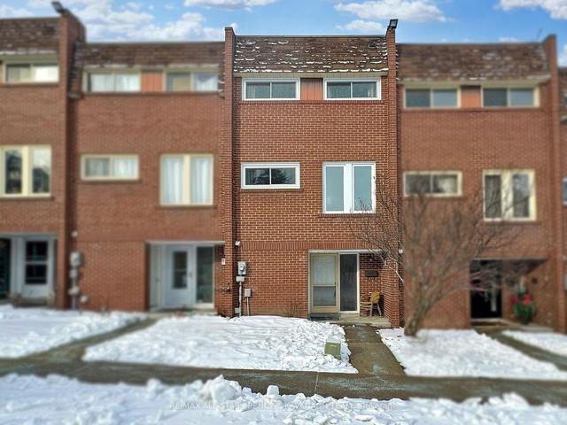 139 Wales Ave, Townhouse with 3 bedrooms, 2 bathrooms and 1 parking in Markham ON | Image 1