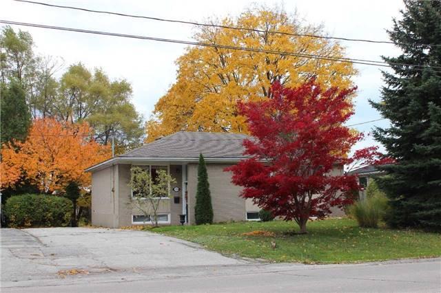 1234 Bridge Rd, House detached with 3 bedrooms, 2 bathrooms and 6 parking in Oakville ON | Image 1