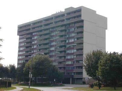 1002 - 40 Bay Mills Blvd, Condo with 2 bedrooms, 1 bathrooms and 1 parking in Toronto ON | Image 1