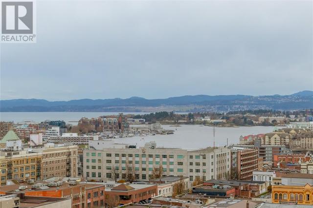 1001 - 760 Johnson St, Condo with 2 bedrooms, 1 bathrooms and 1 parking in Victoria BC | Image 2