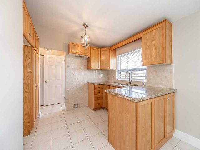2 Brady Cres, House semidetached with 3 bedrooms, 3 bathrooms and 6 parking in Toronto ON | Image 27