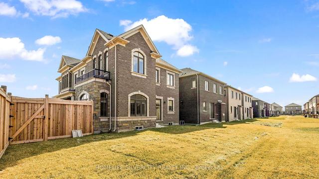 37 Jura Cres, House detached with 5 bedrooms, 4 bathrooms and 6 parking in Brampton ON | Image 19