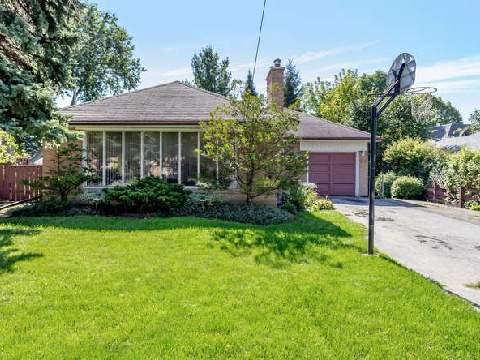 67 Rathburn Rd, House detached with 3 bedrooms, 2 bathrooms and 6 parking in Toronto ON | Image 1
