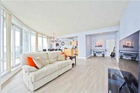 3105 - 373 Front St W, Condo with 2 bedrooms, 3 bathrooms and 2 parking in Toronto ON | Image 2