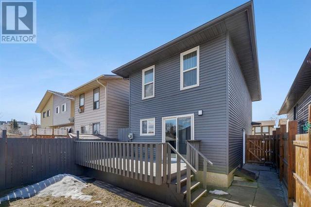 201 Templemont Drive Ne, House detached with 4 bedrooms, 2 bathrooms and 3 parking in Calgary AB | Image 42