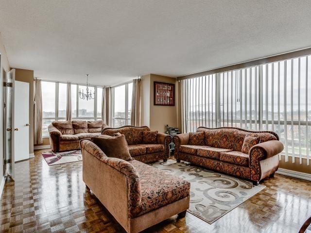 404 - 2901 Kipling Ave, Condo with 2 bedrooms, 2 bathrooms and 1 parking in Toronto ON | Image 6