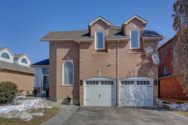 99 Shaftsbury Ave, House detached with 4 bedrooms, 3 bathrooms and 4 parking in Richmond Hill ON | Image 1