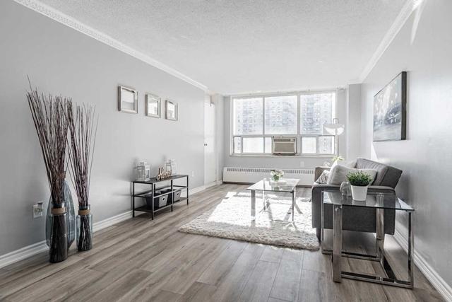 616 - 370 Dixon Rd, Condo with 2 bedrooms, 1 bathrooms and 1 parking in Toronto ON | Image 4