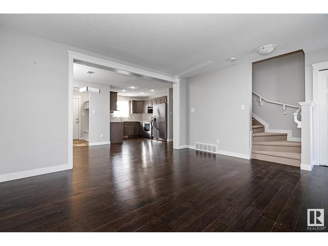 2267 Casey Cr Sw, House detached with 4 bedrooms, 3 bathrooms and 4 parking in Edmonton AB | Image 12