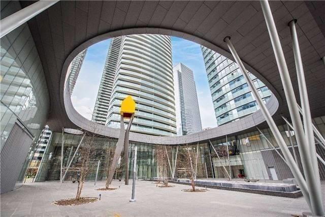 3311 - 12 York St, Condo with 1 bedrooms, 1 bathrooms and 0 parking in Toronto ON | Image 2