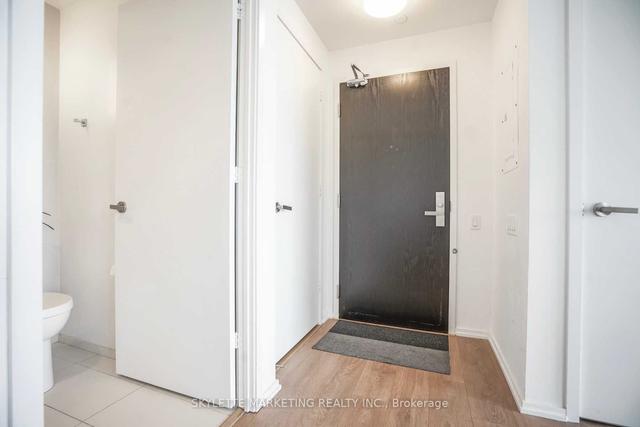 1002 - 125 Peter St, Condo with 2 bedrooms, 2 bathrooms and 1 parking in Toronto ON | Image 21
